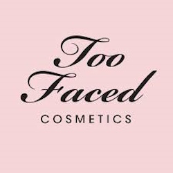 Essenciais da Too Faced na Palma da Mão!  Ganhe 2 Miniaturas nas compras de Maquiagens na Too Faced